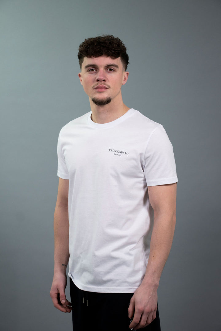 T-Shirt Flat Wit Design Badge