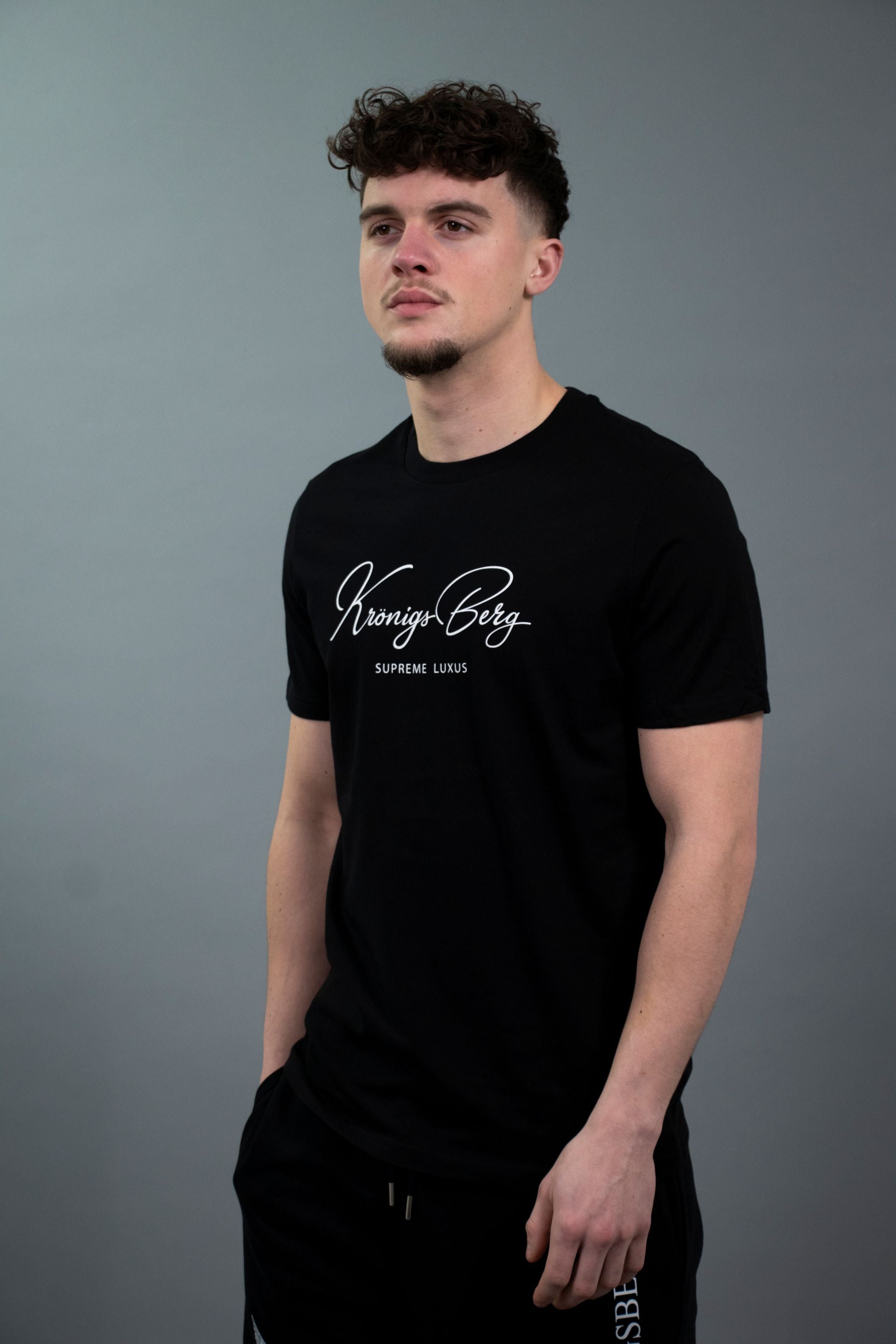 T-Shirt Zwart Design Signature