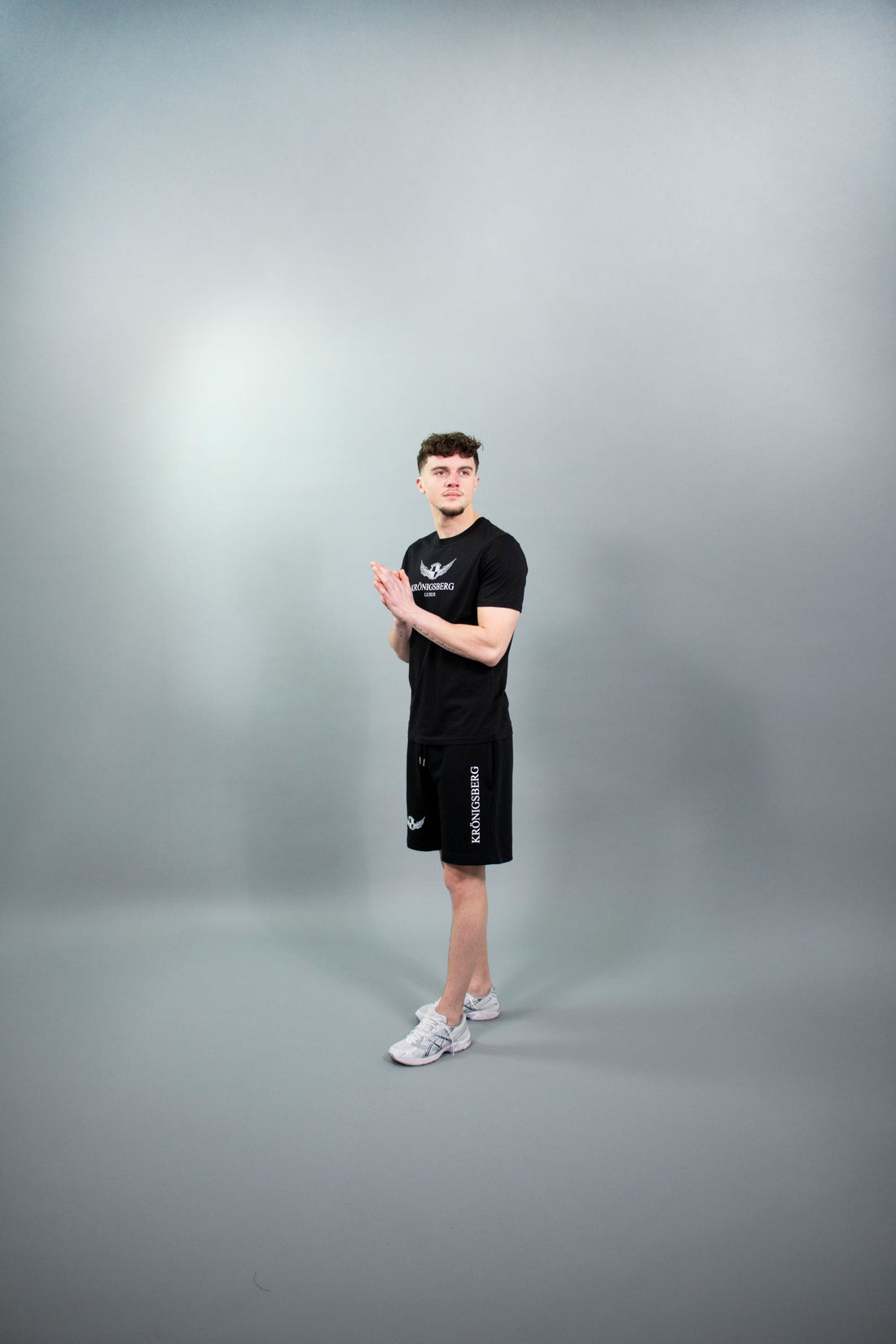T-Shirt Zwart Design Chest Wings